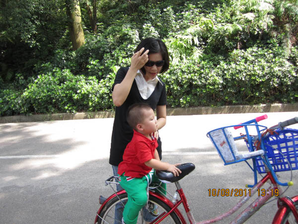 我不要坐小位子~~ 我不要坐小位子~~