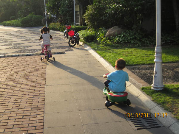 騎車車~~~ 騎車車~~~