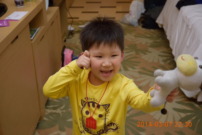 小牛牛要陪我睡喔~~~~