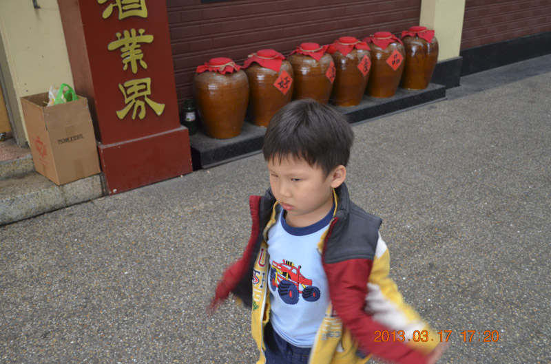 滿臉的不爽..... 滿臉的不爽.....